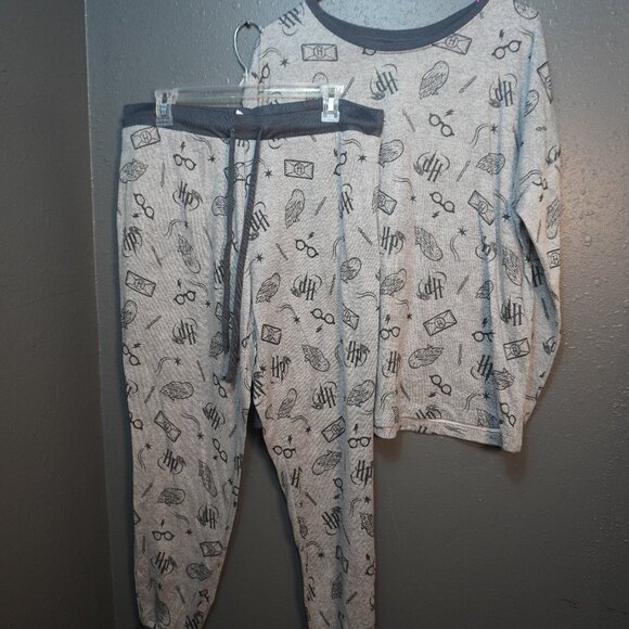 Wizarding World Harry Potter Womens Cozy 2 Piece Pajama Set Gray Size Medium - Picture 3 of 8